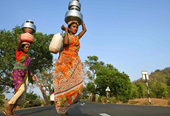 Công nhân nữ ngã bệnh, ngất xỉu vì nhiệt độ tăng cao ở Bangladesh
