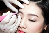 Chăm sóc môi, chân mày phun xăm không bị phai màu