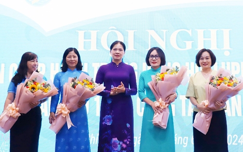 Bế mạc Hội nghị lần thứ 10 Ban Chấp hành TƯ Hội LHPN Việt Nam khóa XIII