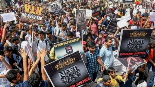 Ấn Độ Kết quả kỳ thi tuyển sinh đại học ngành y bị hủy bỏ vì nghi ngờ gian lận