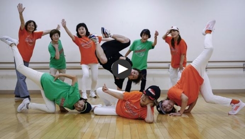 Các cụ bà Nhật Bản rủ nhau lập nhóm nhảy hip hop