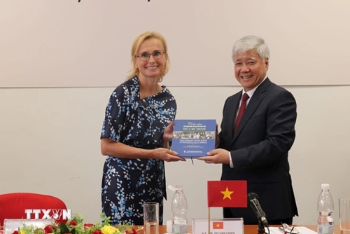 Đoàn đại biểu Đảng Cộng sản Việt Nam thăm và làm việc tại Cộng hòa Séc