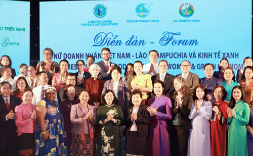 Toàn cảnh Diễn đàn kết nối và giao lưu Nữ doanh nhân 3 nước Việt Nam - Lào - Campuchia