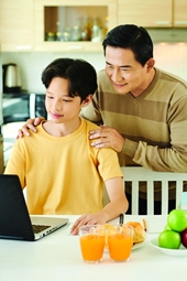 Chỉ đường cho hươu   Có phải vì “khác máu tanh lòng”