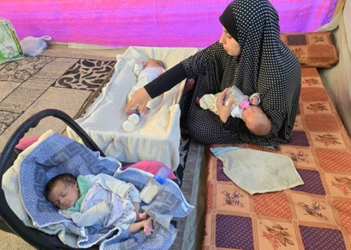 Nỗi sợ hãi và lo lắng ám ảnh những bà mẹ mới sinh ở Gaza