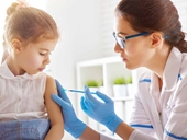 Gần 15 triệu trẻ em chưa được tiêm chủng vaccine thiết yếu