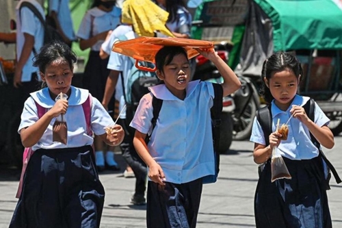 Học sinh Philippines nghỉ học vì hạn hán