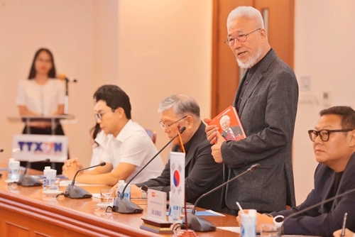 Nhà văn Hàn Quốc dành 10 năm soạn sách về Tổng Bí thư Nguyễn Phú Trọng