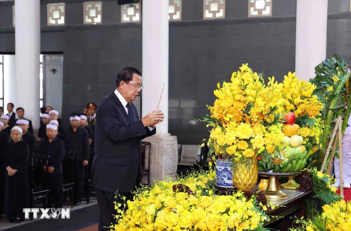 Đoàn lãnh đạo các nước xúc động tiễn biệt Tổng Bí thư Nguyễn Phú Trọng