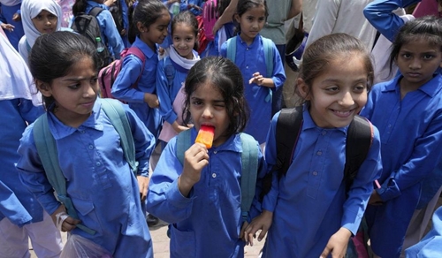 Trường học Pakistan vẫn đóng cửa vì nắng nóng