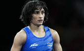 Nữ đô vật không thể tranh huy chương Olympic vì dư 100gram