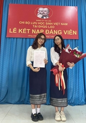 Chúng tôi hạnh phúc khi học ở Lào