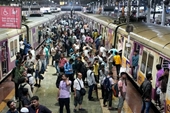 Ấn Độ Mưa lớn làm tê liệt trung tâm tài chính Mumbai, ít nhất 4 người chết