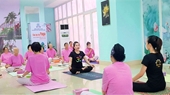 Yoga “chữa lành” cho nữ bệnh nhân ung thư