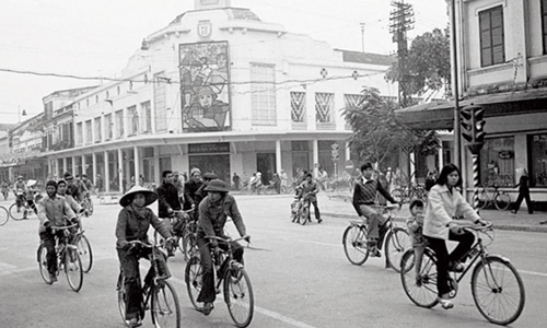 Những vòng quay xưa cũ