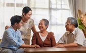 Nhờ mẹ vợ để hôn nhân đi qua   vùng thời tiết xấu
