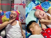 Xúc động clip con trai nhảy múa giúp vui cho cha già bị bệnh