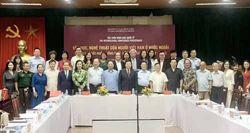 Kỳ vọng về bước phát triển mới về văn học, nghệ thuật của người Việt Nam ở nước ngoài