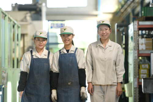 Mỗi tháng hơn 12 000 lao động ra nước ngoài làm việc